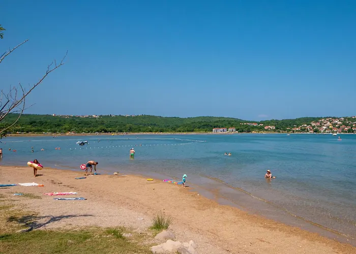Tamaris A In Strandnaehe By Interhome Čižići