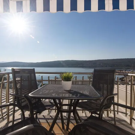 Tamaris A In Strandnaehe By Interhome Čižići