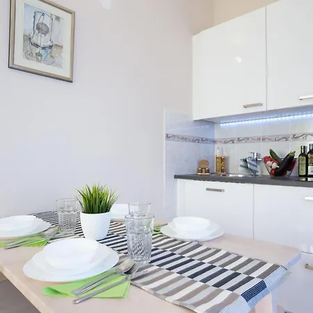Lägenhet Tamaris A In Strandnaehe By Interhome *