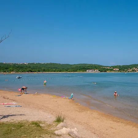 Tamaris A In Strandnaehe By Interhome Čižići