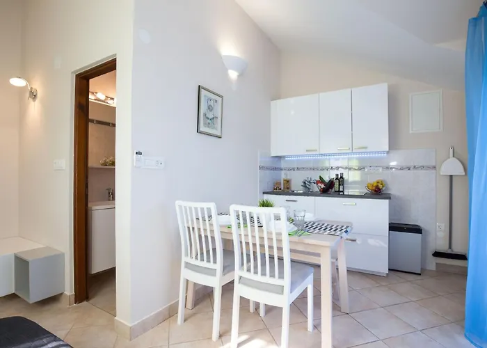 Lägenhet Tamaris A In Strandnaehe By Interhome