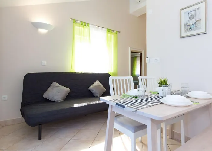 Lägenhet Tamaris A In Strandnaehe By Interhome Čižići